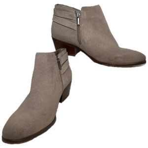 Sam Edleman Porto Ankle Suede Booties Side Zip Putty with Buckle Accents Sz 9